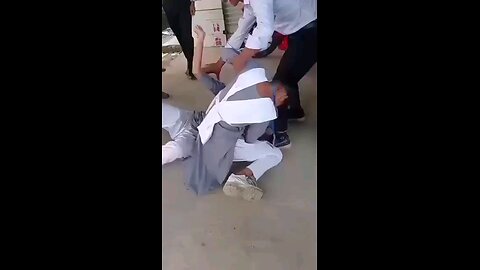 Two Indian Girls Fight in school