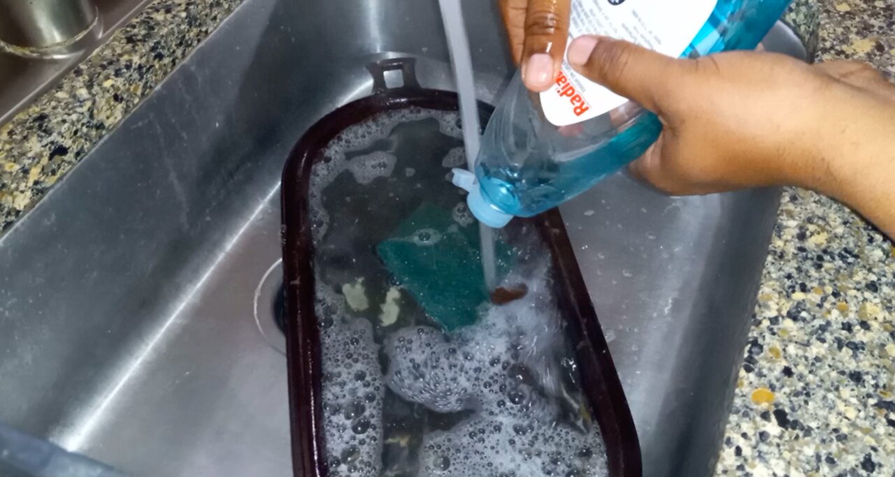 Cleaning A Castiron Pan With Soap