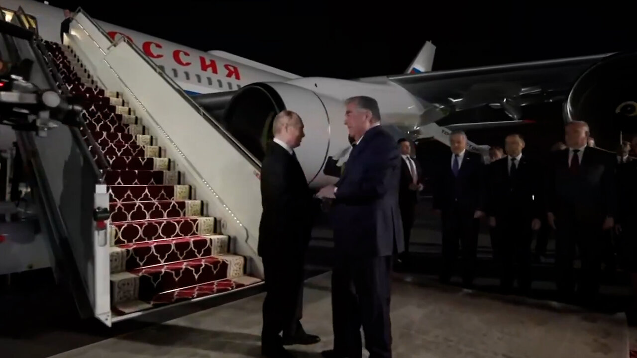 Colorida bienvenida a Putin en Tayikistán