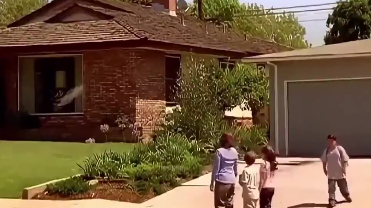 🚗😂 Saturn's Ironic Car Commercial from 2003! | FeedMyCuriosity