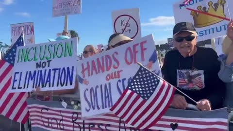 What do you notice about the “No Kings” protesters in St. Augustine..？？