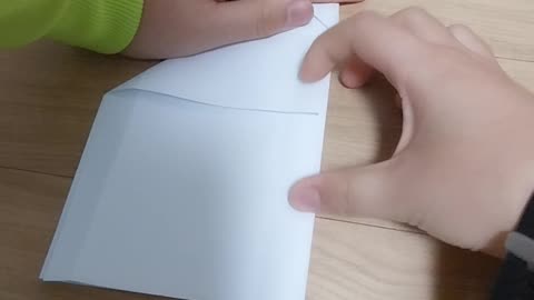 The world's No. 1 paper airplane folding method. (It flies more than 50 meters.)