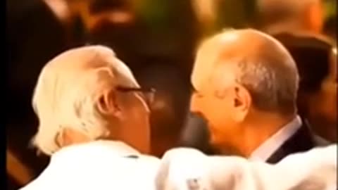 Festa da debocrachia: os ladrão reunidos no mesmo local.