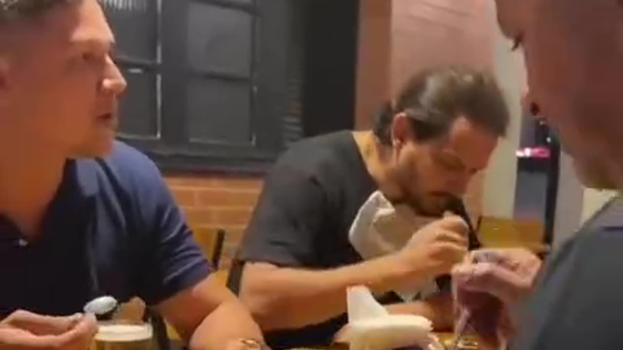 When did men invite you to eat ice cream at a bar? 😂