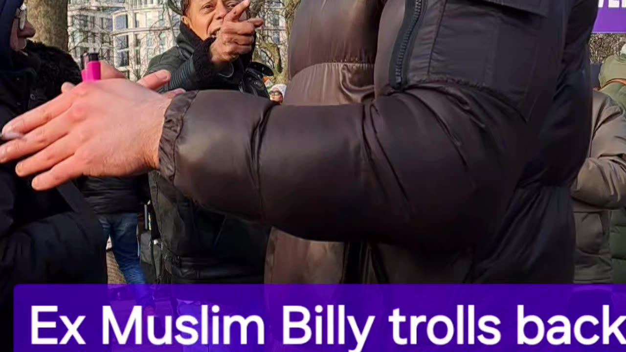 Ex Muslim Billy heckles the heckler at Speakers Corner