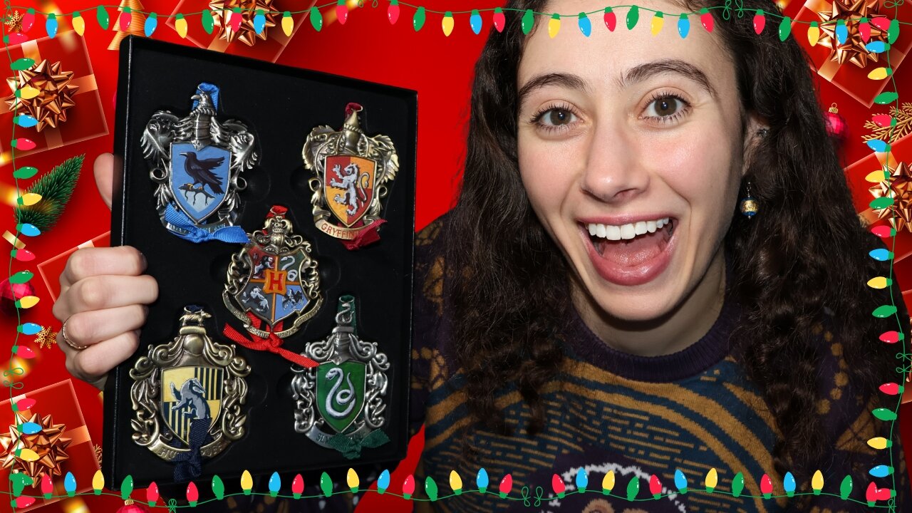 Unboxing Noble Collection: Hogwarts House Crest Tree Ornaments!