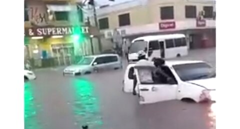 JAMAICA ABOUT TO BE HIT BY CATEGORY 5 HURRICANE 🔥