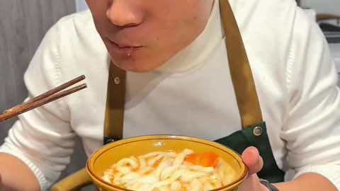 天冷了必须给自己安排萝卜炖羊排汤。 #美食教程 #抖音美食推荐官 #天冷吃点啥 #萝卜羊肉汤