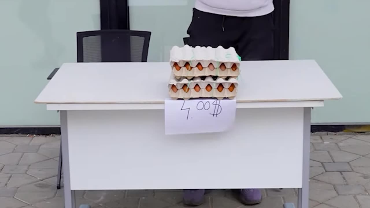 Learn capitalism in one minute! [310299351814483]