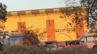 DHS agents went full parkour over the Home Deporto fence