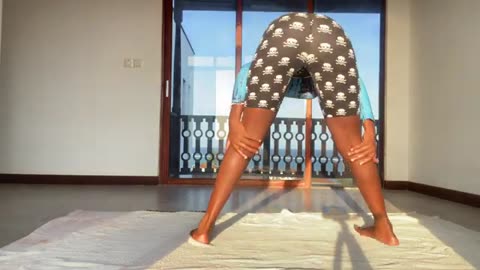 Sexy Ebony yoga