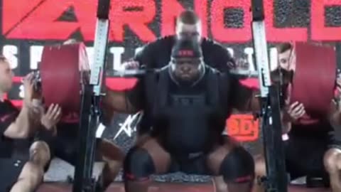 Ray Williams CRUSHES 490kg Raw Squat World Record! 🦍🔥