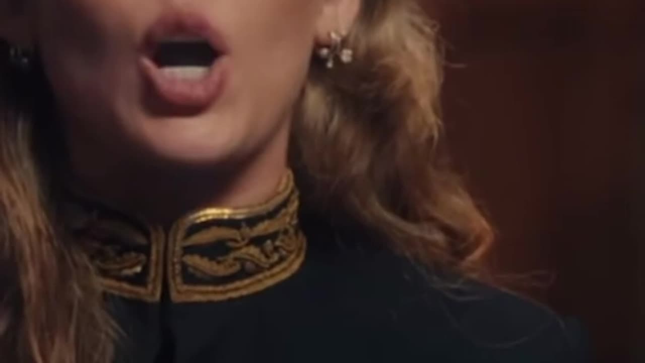 Did Miley Cyrus really try and BS Dolly Parton