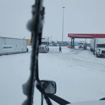 DONT FORGET #ourtruckinglife #truckdrivers #reallifetruckers #trucker #truckdriver #atruckerslife