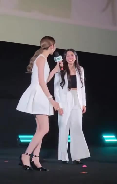 #BlankTheSeries #Faye #Yoko #FayeMalisorn #FayePreya #YokoApasra #FayeYoko #Shorts #Trend