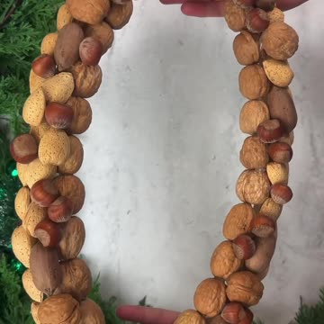Making a Mixed Nut Centerpiece, Christmas Countdown of Nature Crafts Day 19