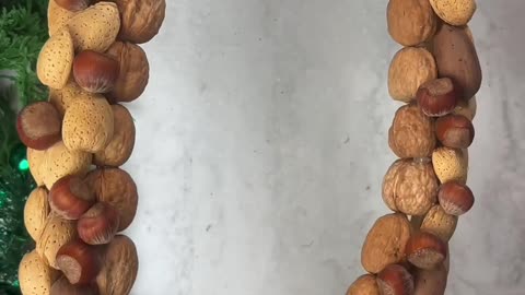 Making a Mixed Nut Centerpiece, Christmas Countdown of Nature Crafts Day 19