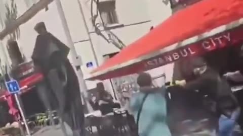 Islamic North African with a knife threatens everyone and French police send him to Allah