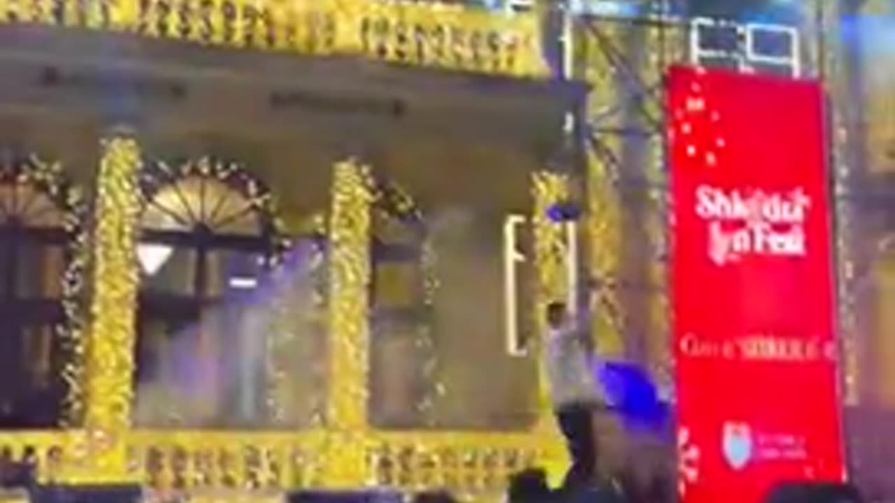 Koncertin e organizon Benet Beci/ Bes Kallaku elektrizon Shkodrën: ‘Rroftë Sali Berisha’