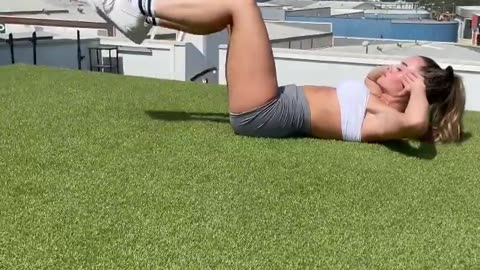 "Crush Your Core: Watch This Girl Master Advanced Abs Exercises for Killer Results! 🔥"