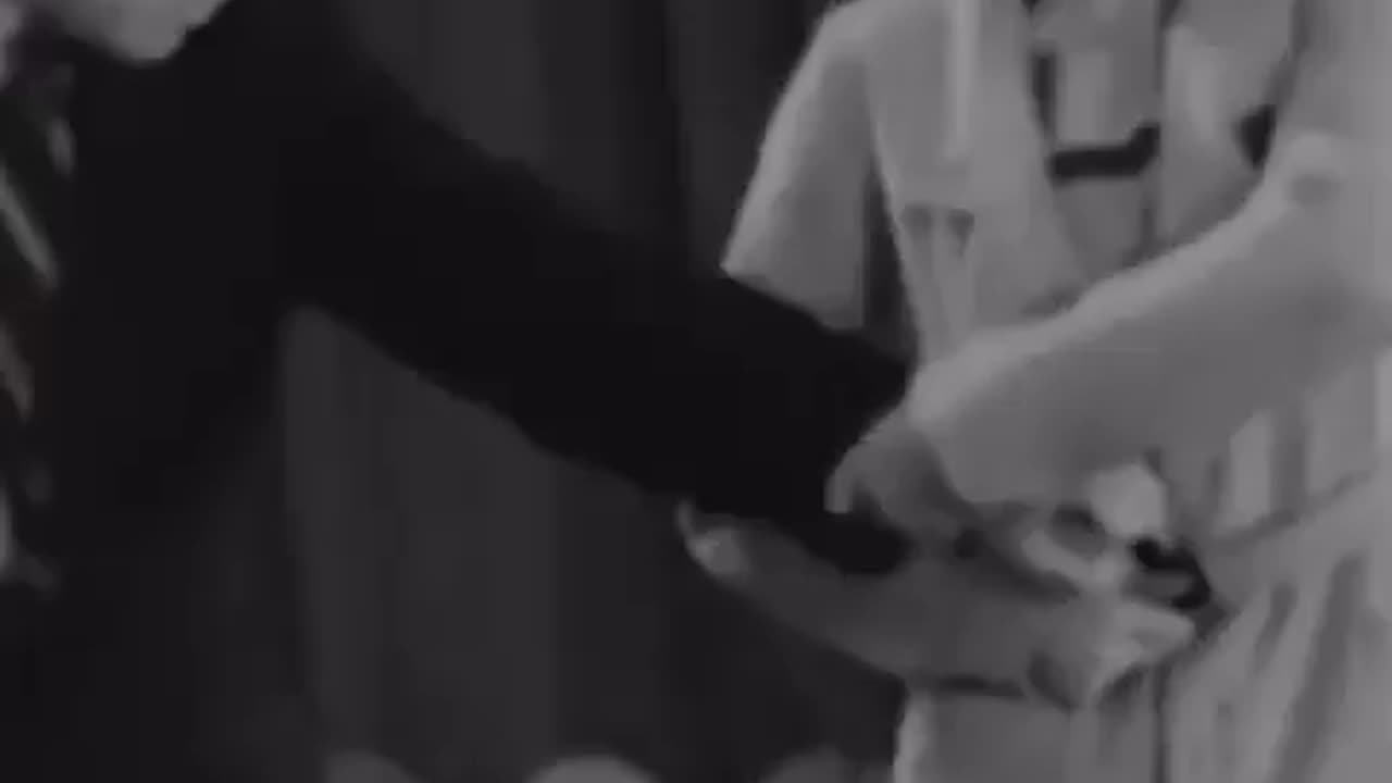 1930 FEMALE SELF-DEFENSE