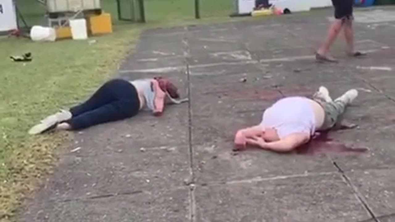 Red Bull stunt plane crashes low to the ground killing 2 spectators & the pilot in Guatemala