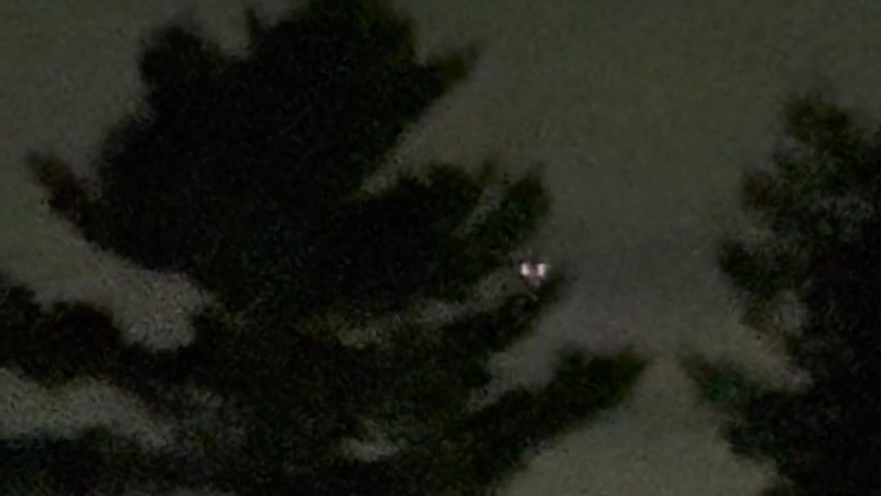 👽🔠Strange Saucer-Shaped String of Lights Spotted! UFO Sighting | TheTruthAbove