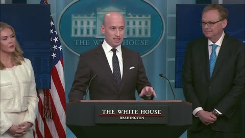 Deputy Chief of Staff Stephen Miller gives media a civics lesson on elected officials