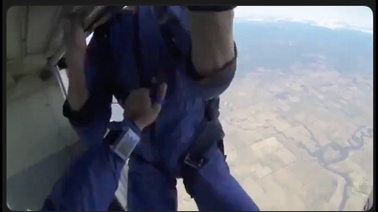 SKY DIVER VAXXIDENT? Has a seizure while falling and can't deploy his parachute