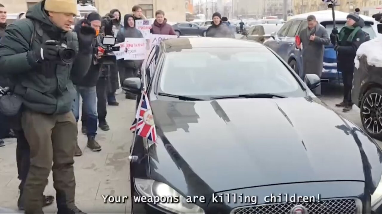 British diplomat EXPOSED as spy in Russia. Protest before UK Embassy