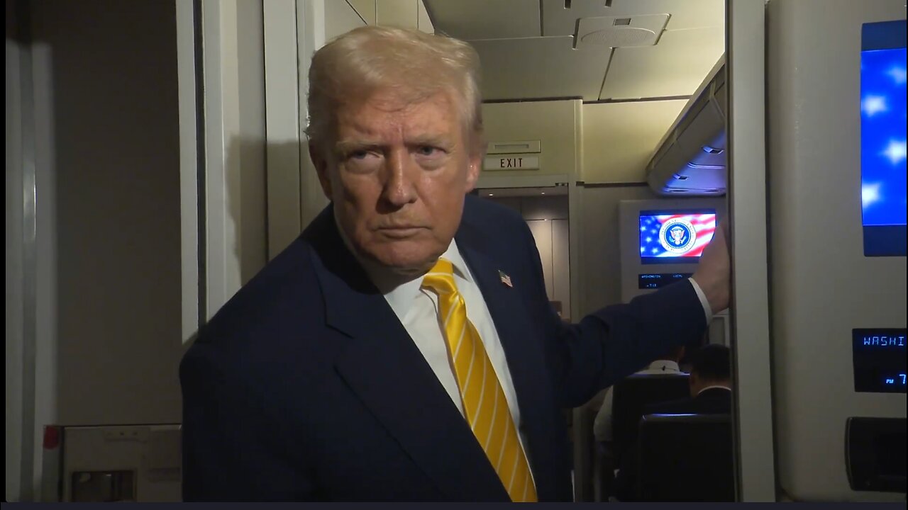 President Trump Gaggles with Press on Air Force One, Nov. 14, 2025