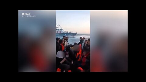 Greek Coast Guard forces a raft full of illegal migrants to turn around and head back to Turkey 🇹🇷