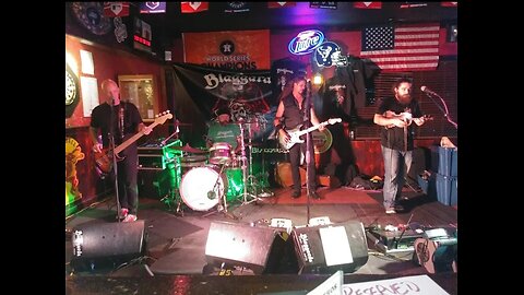 Molly' pub. September 2005