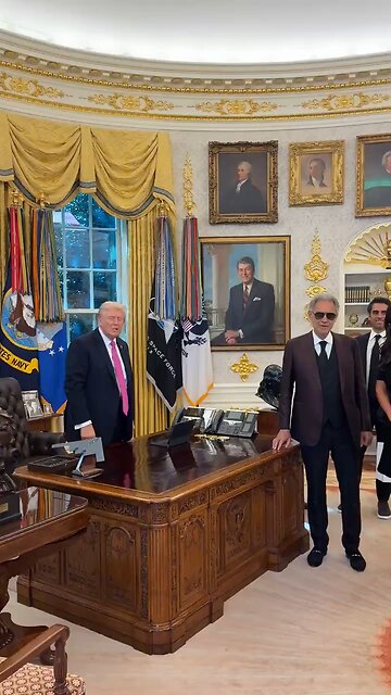 Andrea Bocelli sang for President Trump in the Oval Office