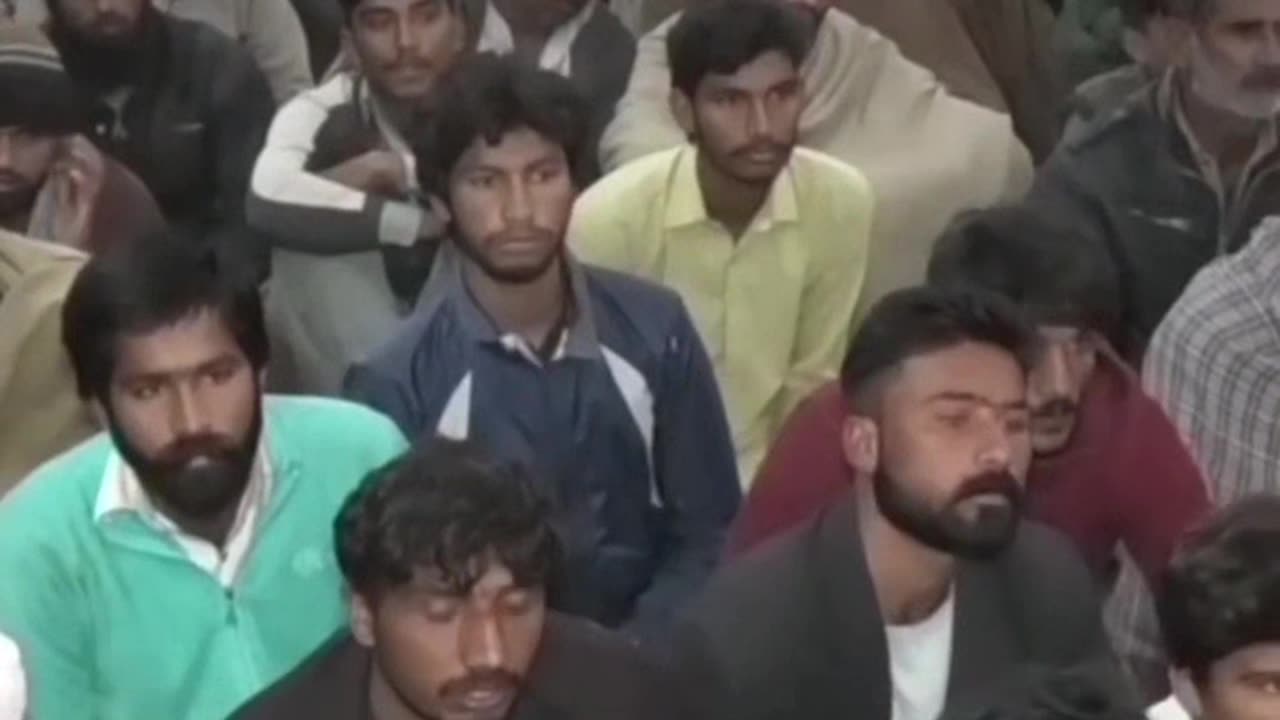 hazrat abu bakr sadeiq #madeena #tranding #dawteislami🕌 #hajiabdulhabibattari