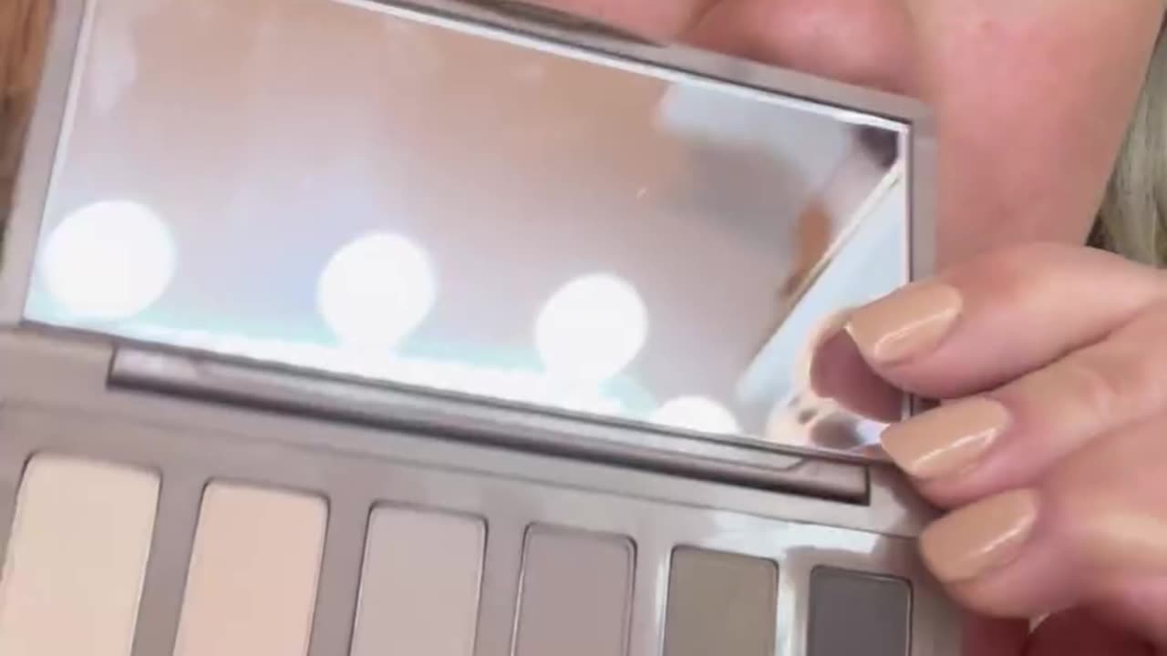 Easy 5 Minute Makeup Look with the Urban Decay Naked 2 Basics Palette