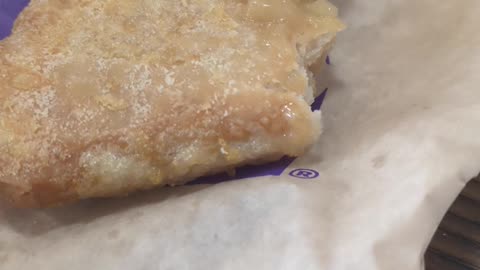 Taco Bell Apple Empanada Pie Taste Test The Fast-Food Restaurant & Dessert Review Guys