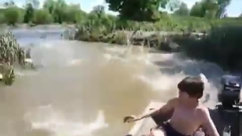 The Fish Are Jumping ¦ AFV (360p_30fps_H264-128kbit_AAC)