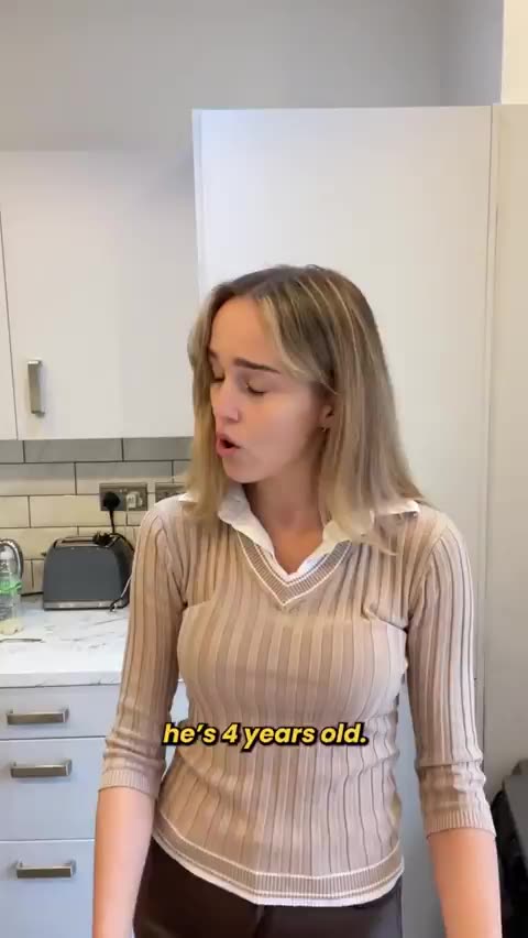 Which parent do you think is in the right here?