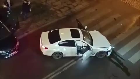 W Łodzi doszło do groźnego wypadku. Kierujący BMW, prawdopodobnie pod