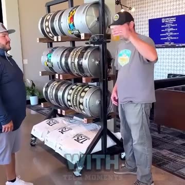 Drone Delivers Beer and Burgers: The Future of Food Delivery! 🍔🍺