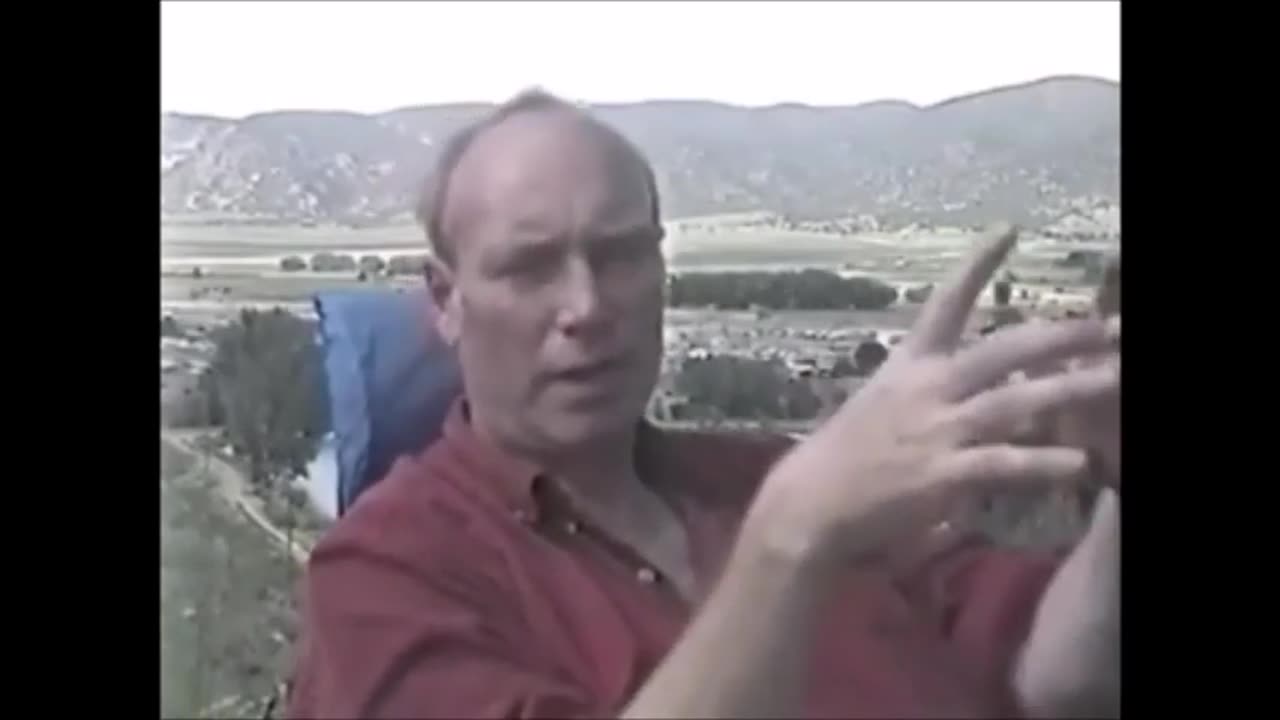 Footage of a triangle UFO over Prague Czech Republic