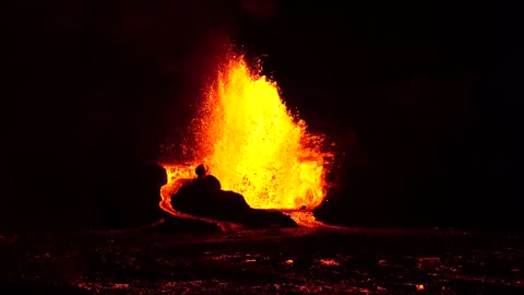 Fascinating and Breathtaking Scene of Kīlauea Eruption in Hawaii