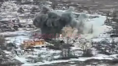 Insane Ukrainian Mig-29 Bombing Run