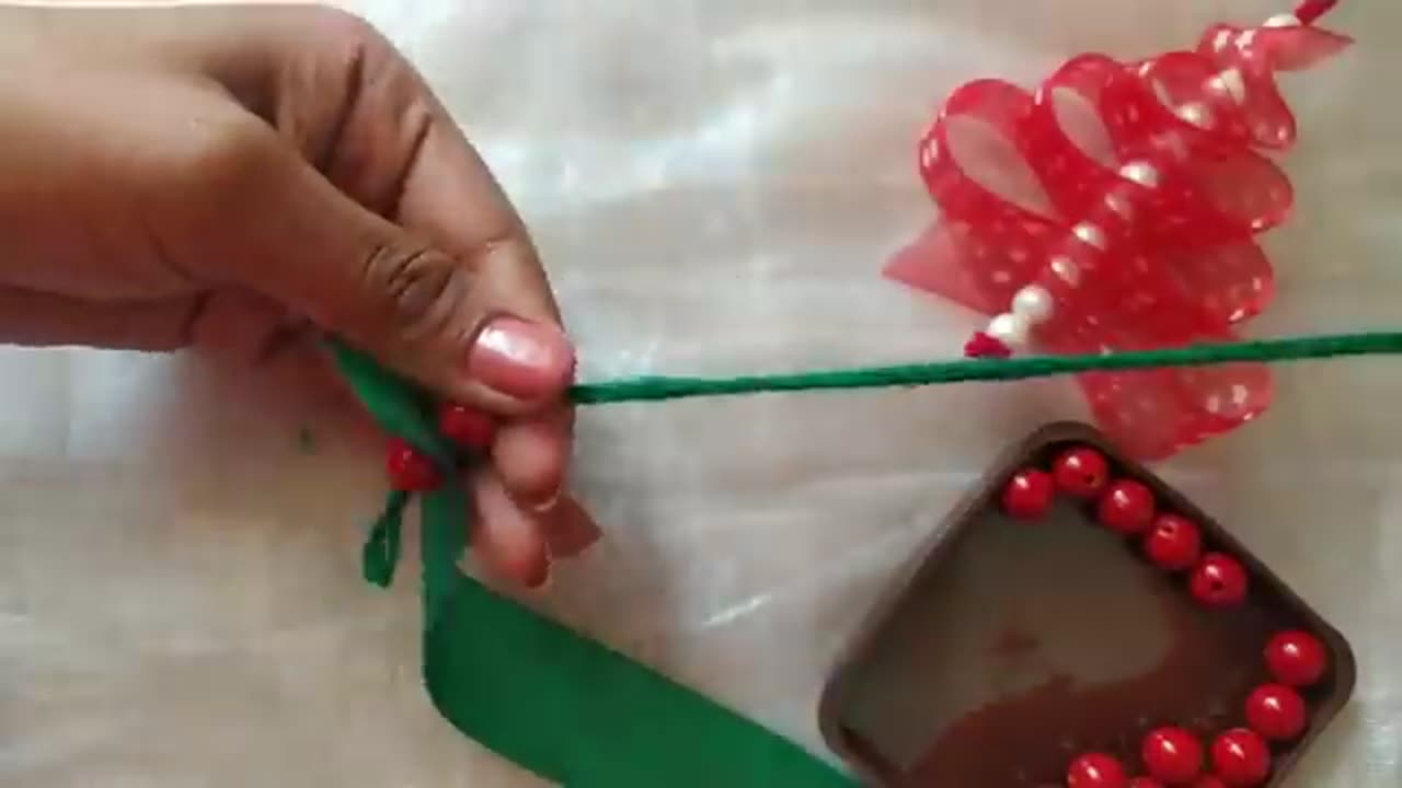 12 Budget Christmas Crafts