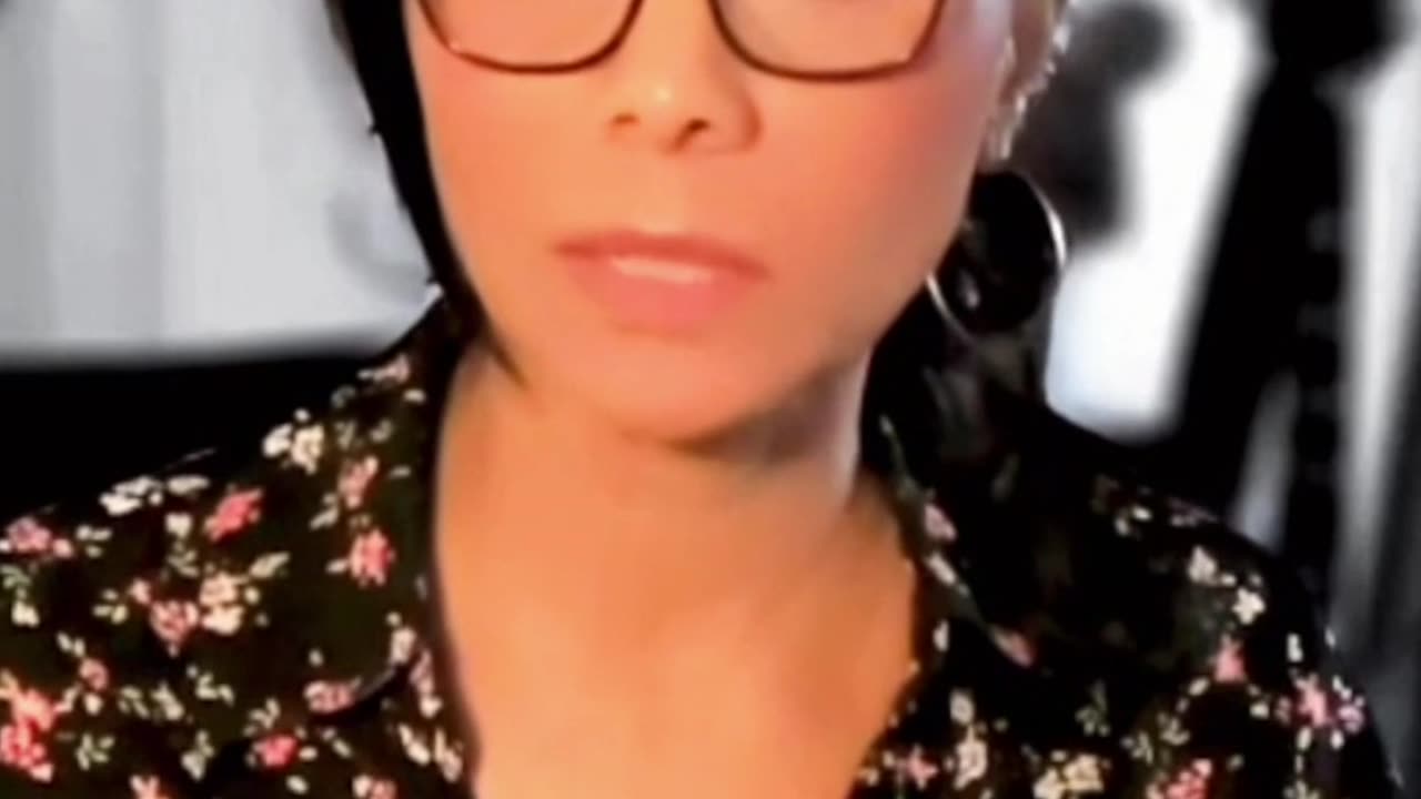 Why Narcissists Tear You Down 😳 — The Truth About Their Fragile Power