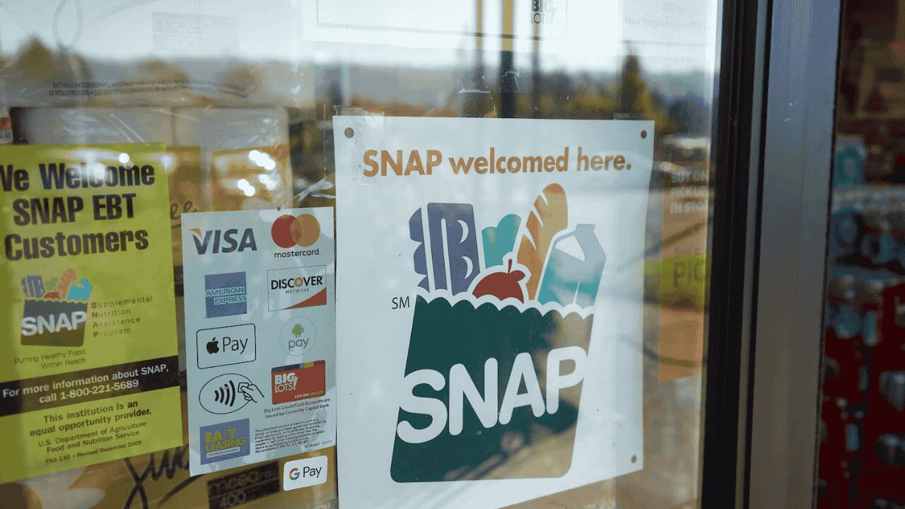 NO SNAP SO THEY BUSTIN CAPS