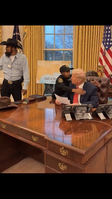 NEW HEROIC SECRET SERVICE MEMBER🇺🇸🤴🏽🏛️VISIT TRUMP AT THE WHITE HOUSE❤️🇺🇸🪽🕺🏛️💫