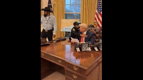 NEW HEROIC SECRET SERVICE MEMBER🇺🇸🤴🏽🏛️VISIT TRUMP AT THE WHITE HOUSE❤️🇺🇸🪽🕺🏛️💫