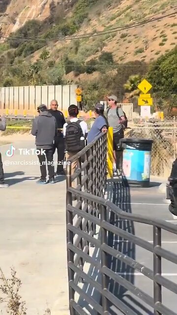 🚨 #BREAKING: LA Residents Blocked from Returning to Homes Amid Fires